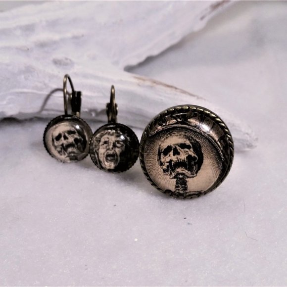 Gallitrap Jewelry - Memento Mori metal set in bronze color